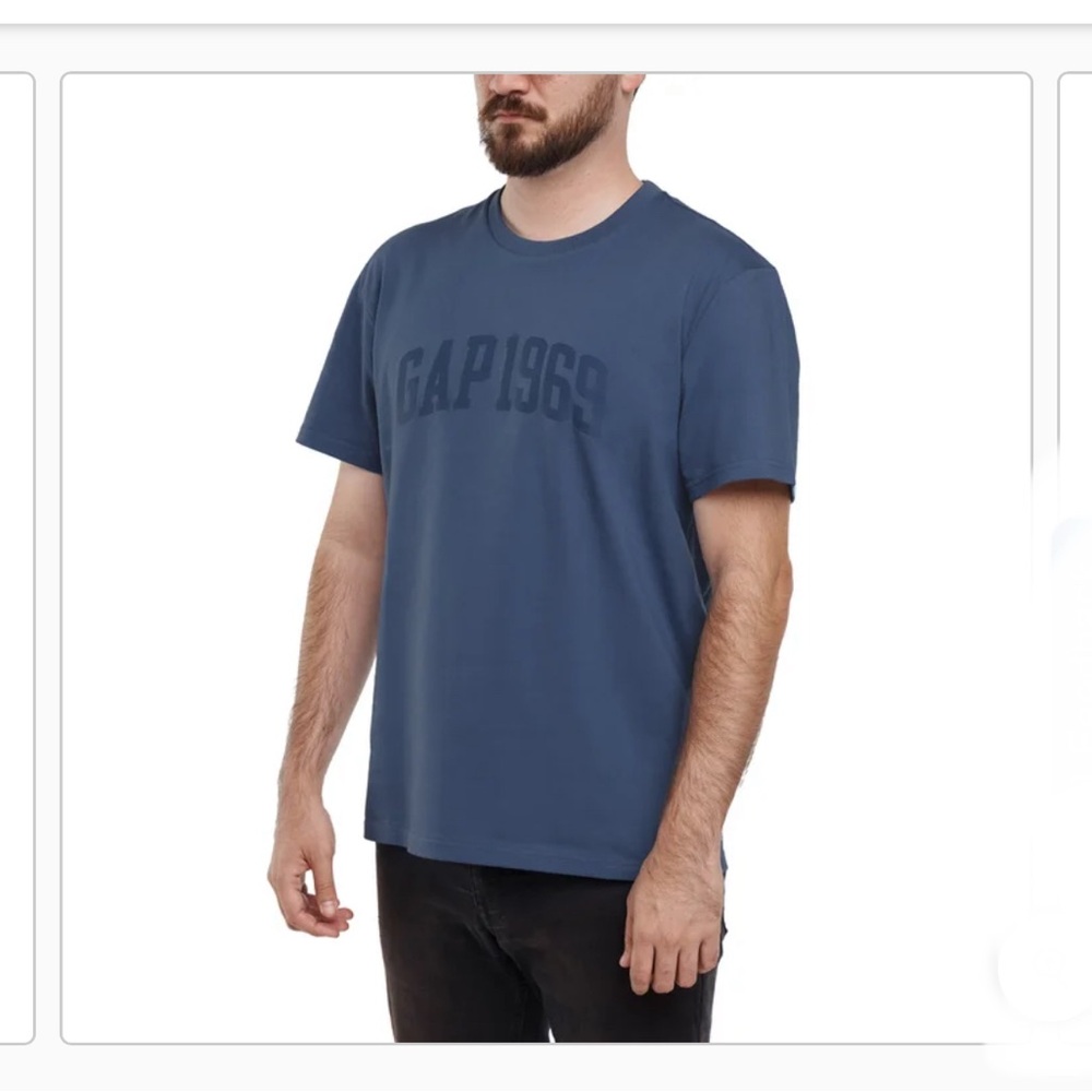 GAP Men's Navy Graphic Tee